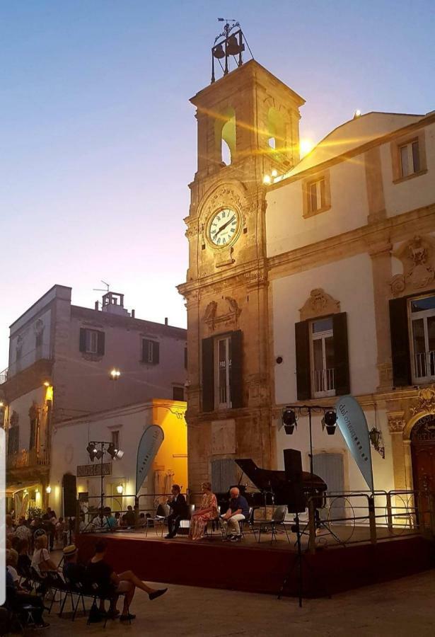 Clasa Vacanza Martina Franca Bagian luar foto